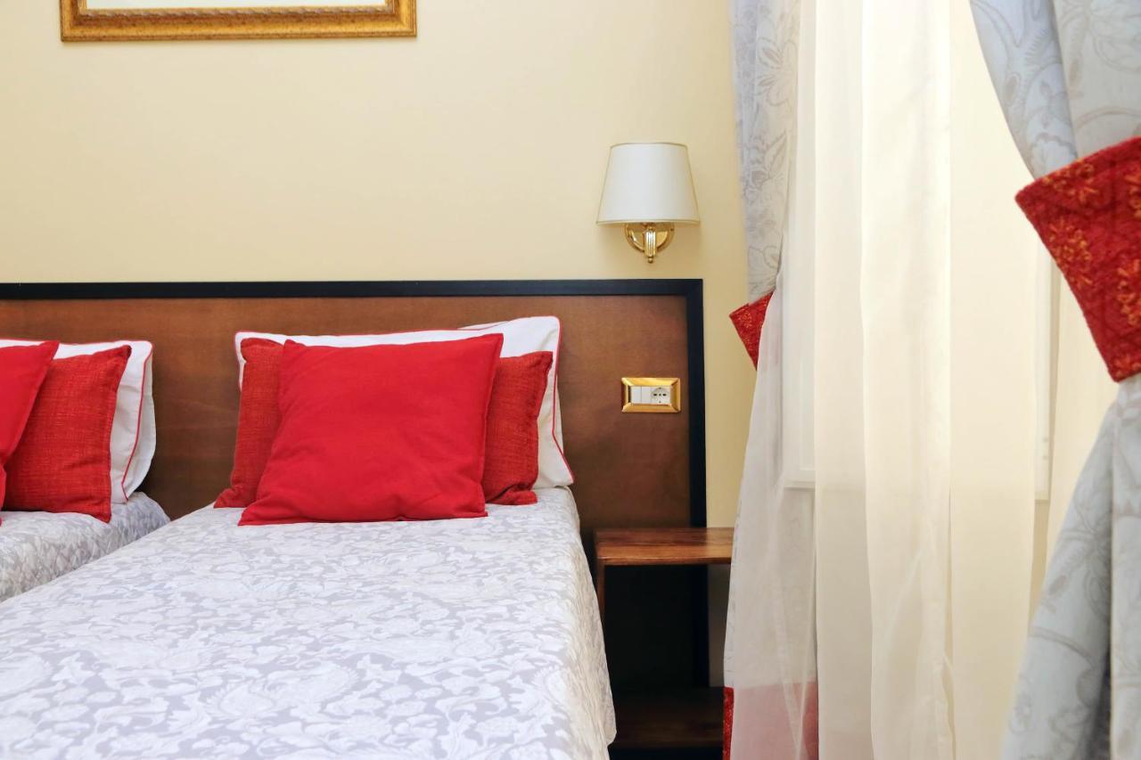 Fancy Guesthouse Vatican Roma Esterno foto